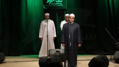 إيهاب يونس يبدع في حفل الإنشاد بساقية الصاوي (صور)