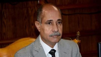 جولة مفاجئة لوزير الطيران لتفقد الخدمات بمطار الغردقة