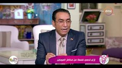 مخاطر استخدام الهاتف أثناء الشحن (فيديو)