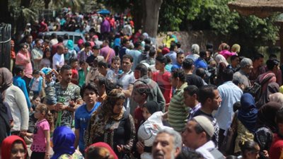 المصريون في شم النسيم «كعب داير» من الحدائق للكورنيش والسينمات (صور)