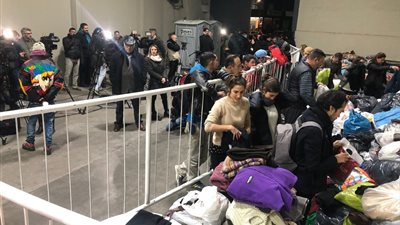 بعد موجة البرد القارس.. أندية في الأرجنتين تفتح أبوابها للفقراء والمشردين (صور)