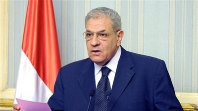 «المستثمرون» يستغيثون بـ«محلب».. مطالب بوقف الإجراءات الجنائية ضدهم..منع تدخل الحكومة في القطاع الخاص..إعادة النظر في المنظومة البنكية..انتقاد لتأخر البدء في «محور القناة»