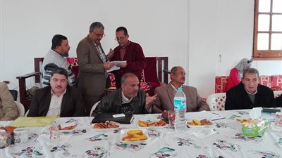 زراعة الإسماعيلية تواصل ندوات مكافحة العفن الهبابي