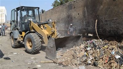 رفع 150 طن من القمامة والمخلفات بمركز ملوى بالمنيا
