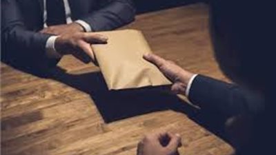 خلال ساعات.. الحكم على رئيس حي الرحاب بتهمة الرشوة