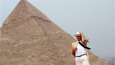 ١٠ صور ترصد زيارة ميلانيا ترامب لأهرامات الجيزة