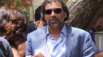 خالد يوسف وآسر ياسين وفتحي سند يشاركون بجنازة سامي العدل