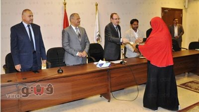 بالصور.. تسليم 75 ألف جنيه للعرائس الأيتام ببني سويف