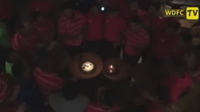 بالفيديو.. وادي دجلة يحتفل بعيد ميلاد أحمد سمير وعزب بمعسكر اليونان