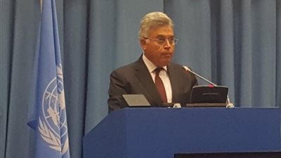 رئيس الرقابة الإدارية يعود للقاهرة بعد مشاركته في مؤتمر فيينا