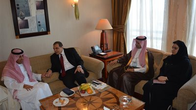 سعفان يبحث مع نظيره السعودي آليات سفر العمالة في موسم الحج