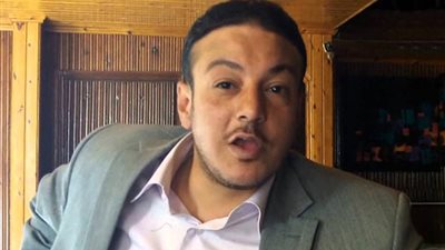 النيران تشتعل ضد صاحب ادعاء المهدي المنتظر.. زين العابدين: كذاب.. الأباصيري: الحل مواجهة أفكاره بالإهمال.. جبريل: ليس على المريض حرج.. ومظهر شاهين: هي علياء المهدي تقربلك