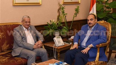 محافظ الإسكندرية يلتقي رئيس شركة المقاولون