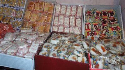 نشطاء مواقع التواصل يقاطعون حلوى المولد.. سمية: «لأول مرة هقول لبرهامي نعم الحلاوة بدعة».. وضاح: العلبة بـ600 جنيه.. عبده: مفيش فلوس.. هيثم: «خلي التجار يشربوا»