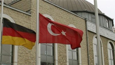 ألمانيا تحظر نشاط الأئمة الأتراك داخل السجون بسبب التجسس