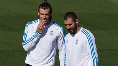 بيل وبينزيما يقودان هجوم ريـال مدريد أمام فالنسيا بالدوري الإسباني