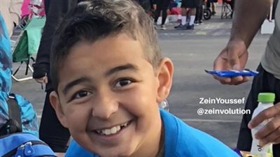 والدة زين يوسف تطالب متابعيه بالتصدق من أجل شفائه