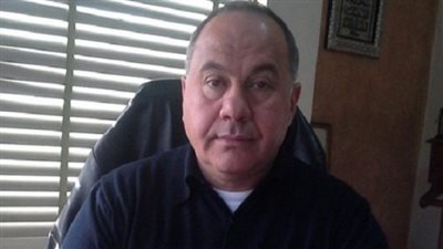 أحمد شيحة: «لو الحكومة منعت استيراد أدوات التجميل ستات مصر هتتطلق»