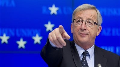 رئيس المفوضية الأوروبية يحث بريطانيا على بدء محادثات الانفصال