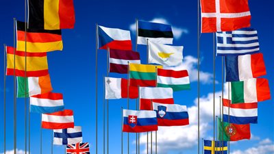 «التايمز»: 42% يؤيدون بقاء بريطانيا في الاتحاد الأوروبي