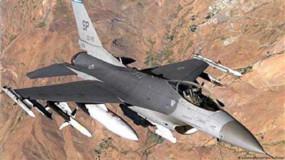 تقارير: هجمات أمريكية تقتل العشرات من القوات الموالية لدمشق