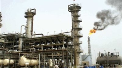 استيراد النفط الليبي بالجنيه في عيون المختصين.. «مهنا»: يضر الاقتصاد الليبي ويجبر طرابلس على الاستيراد من مصر.. «خزيم»: مبادرة لتطبيق التجارة البينية بين الدول العربية.. وخبراء يعت