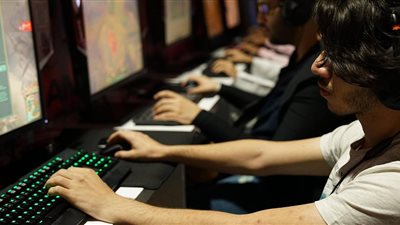 ألعاب الخير تتحدى تكنولوجيا الشر.. البرازيل تطلق «الحوت الوردي» للتحديات الإيجابية.. «الحوت الأخضر» في مصر لمساعدة المحتاجين.. «الأرز المجاني» للتبرع للفقراء.. و«شرا