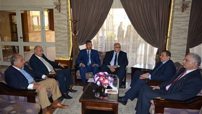 بالصور.. «سعفان»: مشروعات محور قناة السويس توفر مليون فرصة عمل