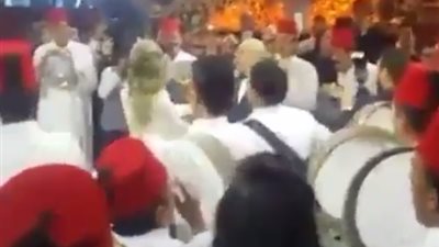 بالفيديو.. زفة لـ«جنات» وعريسها على أنغام «أما براوة»