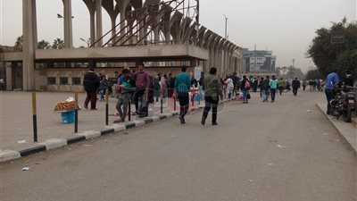 إقبال كثيف على معرض الكتاب قبل يومين من ختام فعالياته