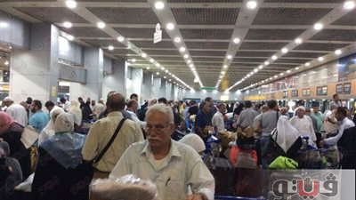 400 حاج فلسطيني يغادرون مطار القاهرة لأداء مناسك الحج