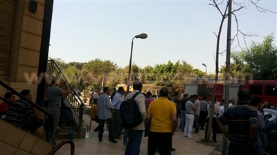 بالصور.. اندلاع حريق بفندق في المعادى