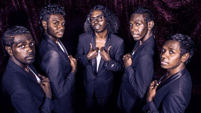 تابلوهات استعراضية أسترالية على المسرح المكشوف.. الأحد