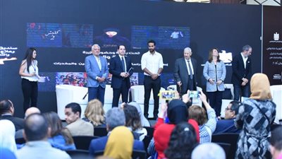 غادة والي تكرم كريم فهمي ورامي إمام