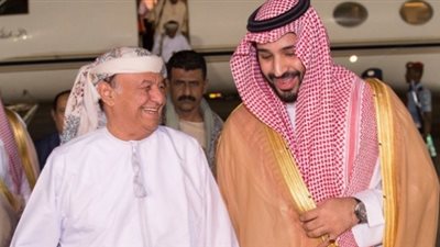 صحف قطرية تزعم وضع رئيس اليمن تحت الإقامة الجبرية في السعودية