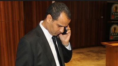 إداري الأهلي يعاين ملعب تدريب الفريق بمالي