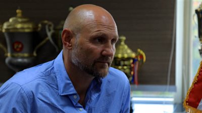 تعرف على السيرة الذاتية لمدرب يد الأهلي رجال