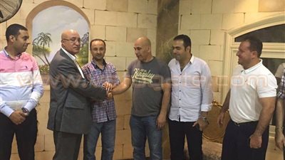 صور جماعية لـ«مصور الداخلية» مع «حليبة» و«حسن» بعد التصالح