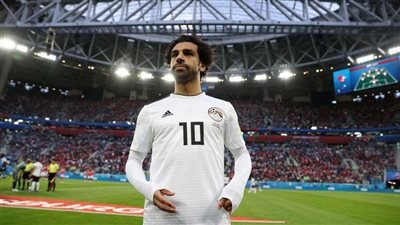 محمد صلاح يصل مطار القاهرة مع بعثة المنتخب