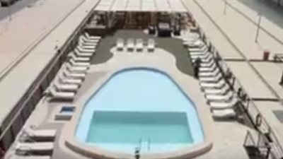 عبور أكبر سفينة سياحية لقناطر أسيوط الجديدة (فيديو)