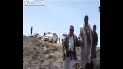 سيارة تخرج عن السيطرة بدون سائق (فيديو)