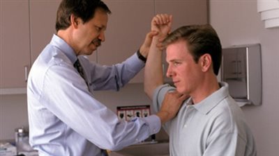 7 علامات تكشف إصابة الرجال بسرطان الثدى