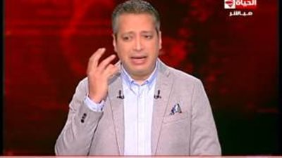 تامر أمين مهاجما «المرازي»: «دولارات الجزيرة سرها باتع»