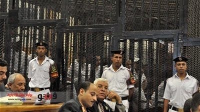 وصول هيئة محاكمة المتهمين في 