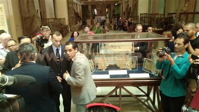 بالصور.. وزير الآثار يفتتح معرض «المستنسخات» بالمتحف المصري