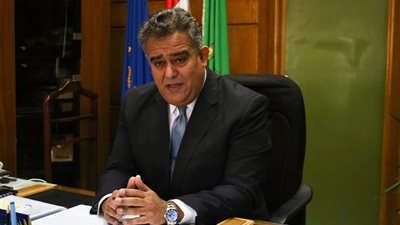 عميد طب أسنان القاهرة: من يستحق لقب دكتور هو الحاصل على الدكتوراه وليس البكالوريوس