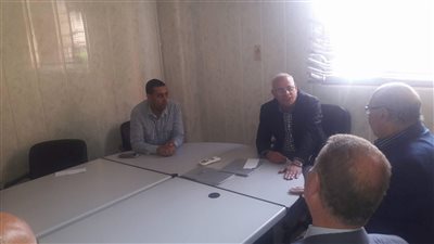 محافظ بورسعيد يبحث مع نائب برلماني إنشاء وحدات جديدة بمركز الأشعة
