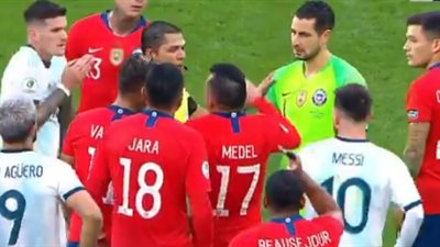 طرد دراماتيكي لميسي في لقاء الأرجنتين وتشيلي بكوبا أمريكا (فيديو)