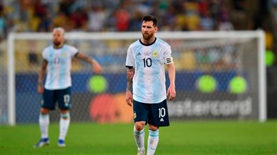 ميسي يفتح النار: اتهامي لاتحاد أمريكا الجنوبية بالفساد سبب طردي أمام تشيلي