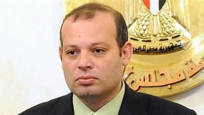 الثلاثاء .. التحقيق فى بلاغ ضد وزير الصناعة بتربيح منتجى الحديد